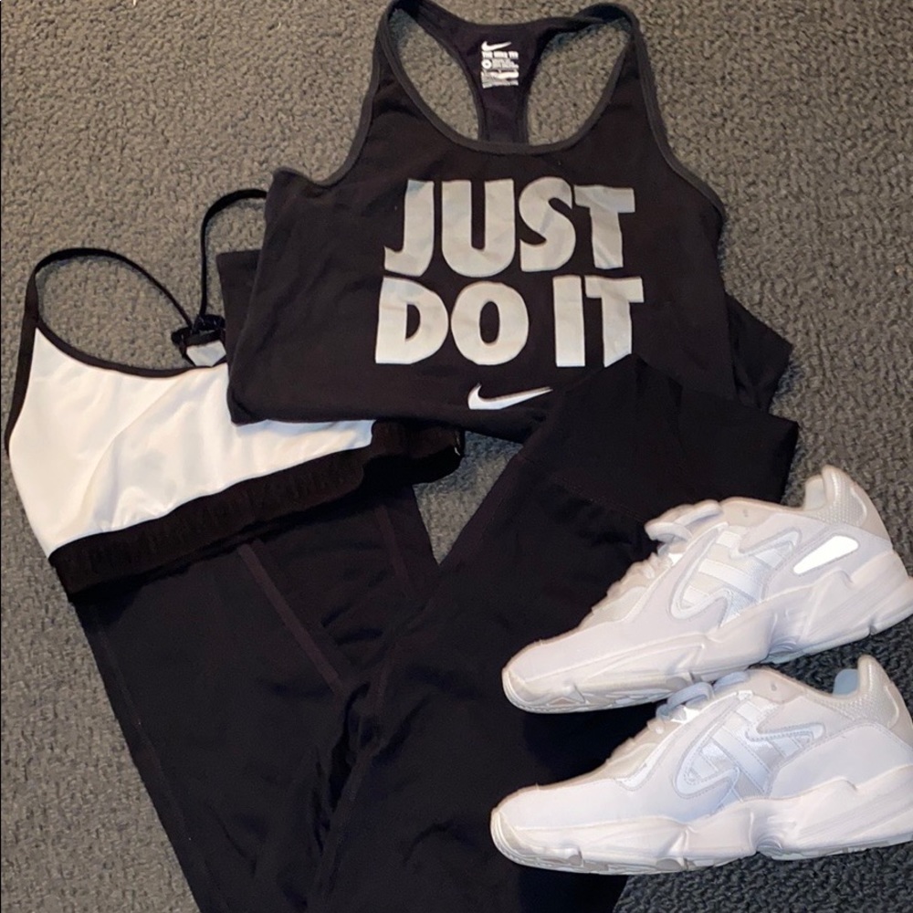 PINK ultimate sports bra